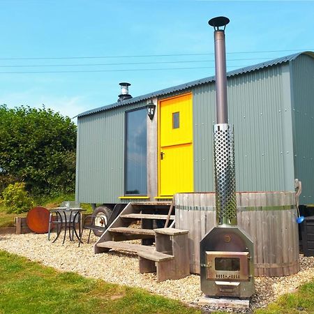 Kidwelly Glamping Hotel Kültér fotó